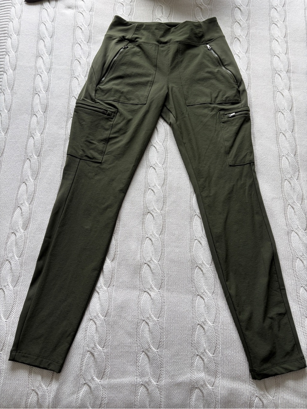 Athleta Headlands Hybrid High Rise Cargo Legging Aspen Olive Size 4